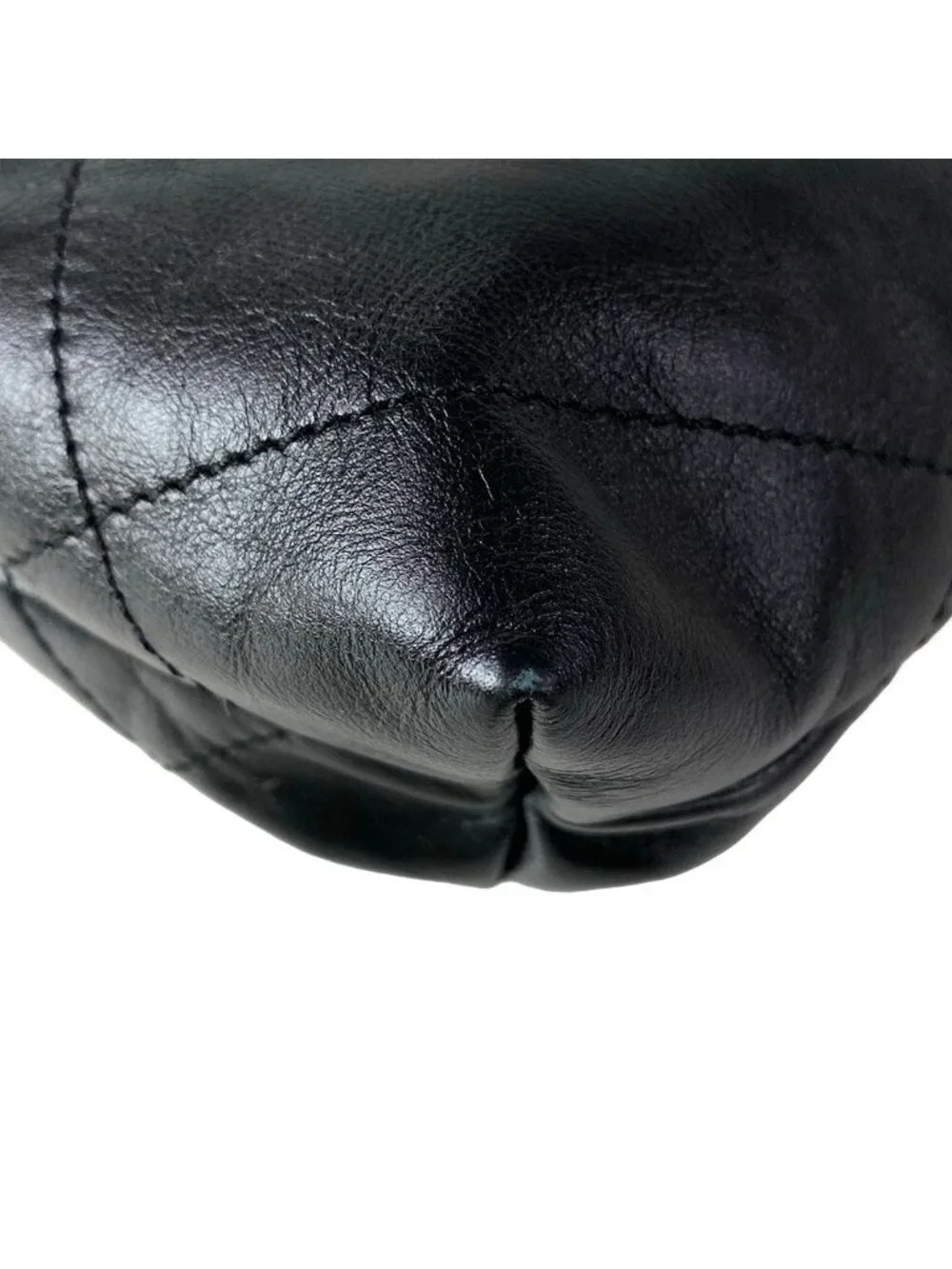 Chanel Handbag 22 Mini Black